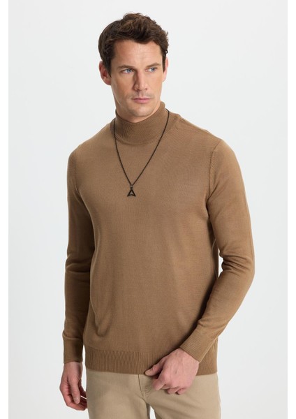 Erkek Standart Fit Normal Kesim Yarım Balıkçı Yaka Düz Koyu Vizon Triko Kazak indirimleri