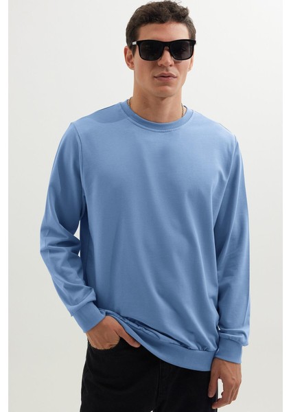Erkek Relax Fit Rahat Kesim %100 Pamuk 2 İplik Bisiklet Yaka Mavi Sweatshirt indirimleri