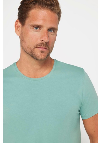 Erkek Slim Fit Dar Kesim Pamuklu Yumuşak Doku Likralı Esnek Kumaş Basic Yeşil Bisiklet Yaka Tişört modelleri