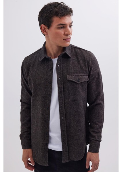 Erkek Slim Fit Tek Cep Kapaklı Düz Oduncu Spor Kahverengi Gömlek indirimleri
