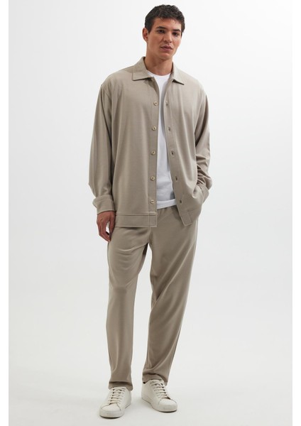 Erkek Relax Fit Rahat Kesim Düğmeli Yandan Cepli Örme Bej Ceket Gömlek fırsatları