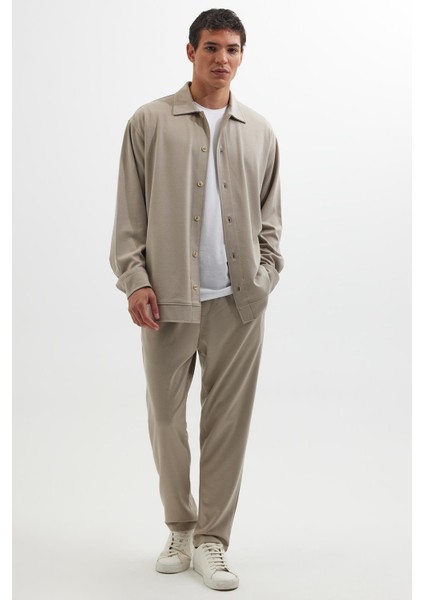 Erkek Relax Fit Rahat Kesim Düğmeli Yandan Cepli Örme Bej Ceket Gömlek