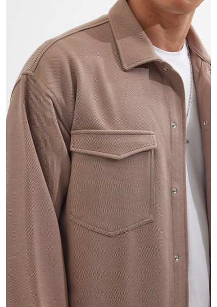 Erkek Relax Fit Rahat Kesim Çift Cepli Örme Vizon Apaş Yaka Gömlek modelleri