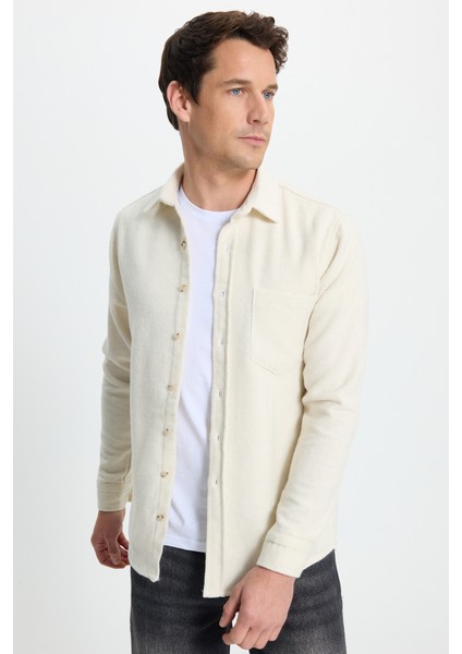 Erkek Regular Fit Klasik Kesim Düz Cepli Ekru Oduncu Gömlek