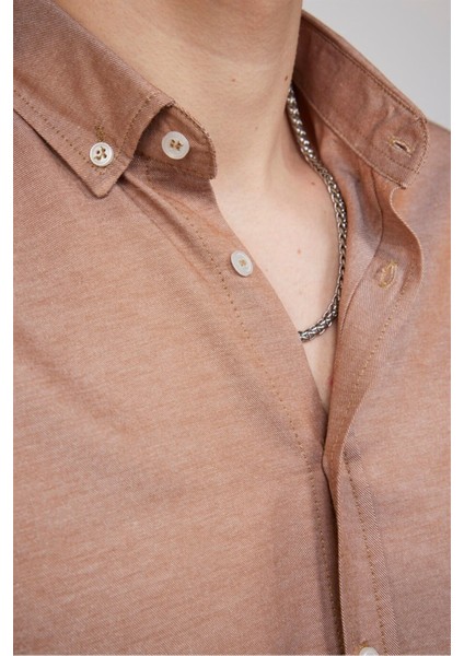 Slim Fit Uzun Kollu Düğmeli Yaka Pamuklu Kolay Ütü Düz Erkek Gömlek fırsatları