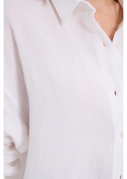 Kadın Oversize Geniş Kesim %100 Pamuk Müslin Kumaş Uzun Kollu Cepli Dokulu Beyaz Gömlek modelleri