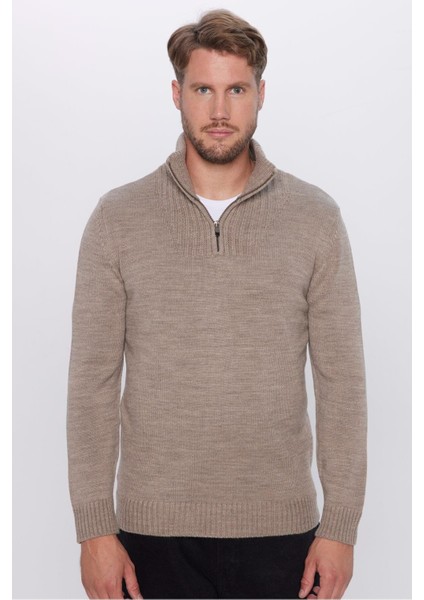 Erkek Slim Fit Dar Kesim Armürlü Fermuarlı Kahve Dik Yaka Triko Kazak
