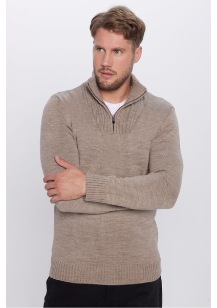 Erkek Slim Fit Dar Kesim Armürlü Fermuarlı Kahve Dik Yaka Triko Kazak modelleri