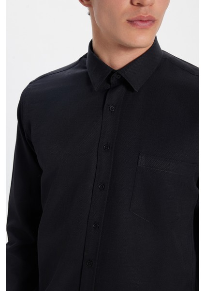 Erkek Regular Fit Klasik Kesim Pamuklu Tek Cepli Armürlü Siyah Gömlek modelleri