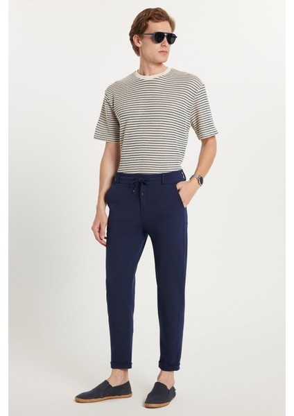 Erkek Slim Fit Pamuklu Beli Bağlamalı Yan Cepli Katlamalı Paça Jogger Lacivert Pantolon