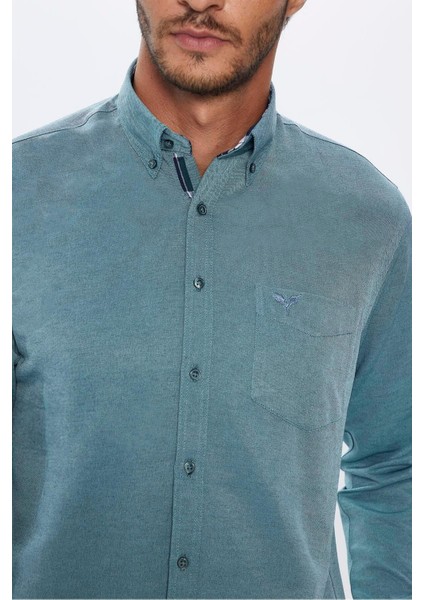 Erkek Regular Fit Klasik Kesim Pamuklu Oxford Doku Tek Cepli Yeşil Düğmeli Yaka Gömlek modelleri