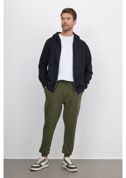 Erkek Regular Fit Klasik Kesim Beli Bağcıklı Jogger Cepli Lastikli Paça Haki Eşofman Altı fiyatları