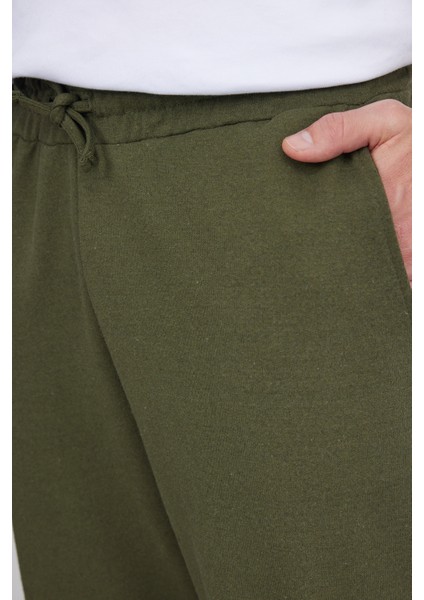 Erkek Regular Fit Klasik Kesim Beli Bağcıklı Jogger Cepli Lastikli Paça Haki Eşofman Altı modelleri