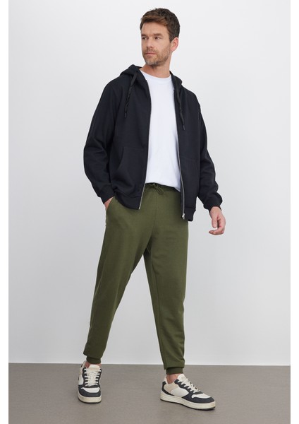 Erkek Regular Fit Klasik Kesim Beli Bağcıklı Jogger Cepli Lastikli Paça Haki Eşofman Altı indirimleri