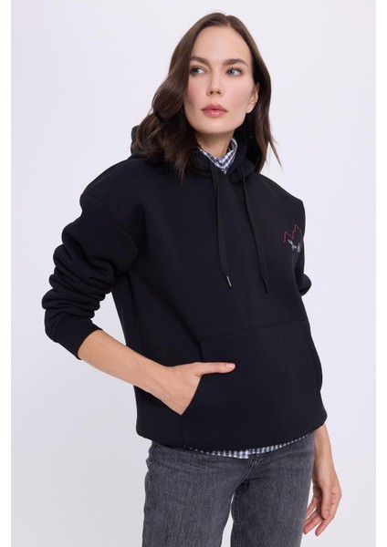 Kadın Oversize Geniş Kesim Pamuklu Yumuşak Dokulu İçi Polarlı Baskılı Siyah Kapüşonlu Sweatshirt fiyatları