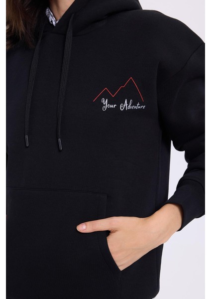 Kadın Oversize Geniş Kesim Pamuklu Yumuşak Dokulu İçi Polarlı Baskılı Siyah Kapüşonlu Sweatshirt modelleri