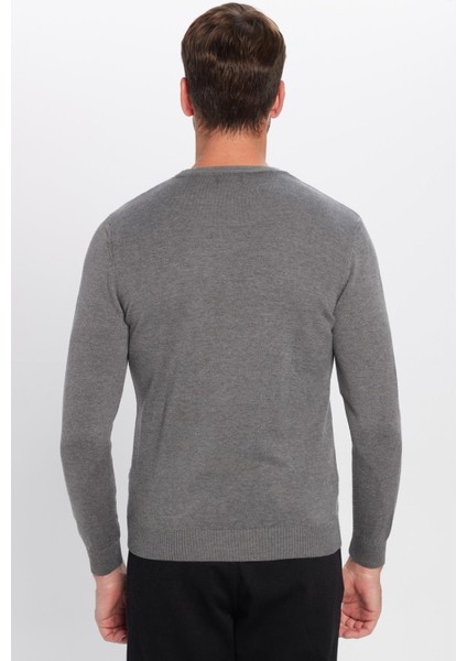 Erkek Standart Fit Normal Kesim Bisiklet Yaka Gri Triko Kazak indirimleri