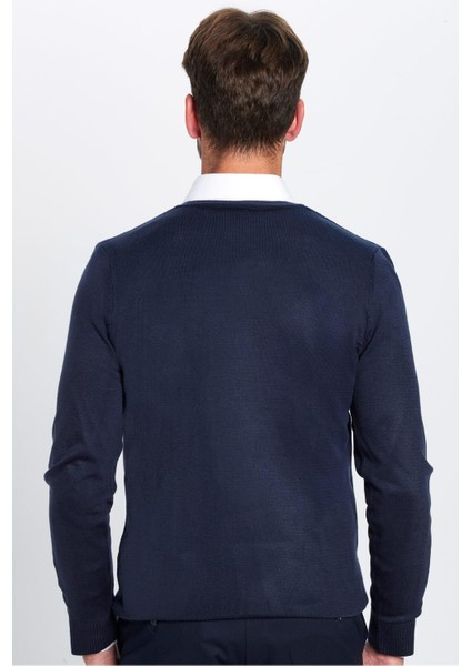 Erkek Standart Fit Normal Kesim Yumuşak Dokulu Tüylenmeyen Lacivert V Yaka Triko Kazak indirimleri