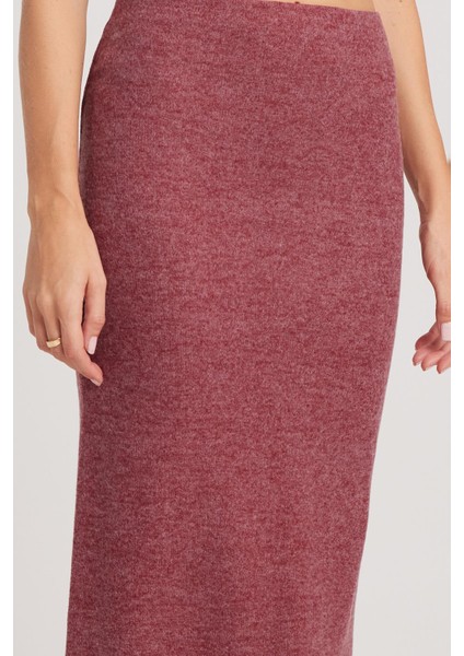 Kadın Slim Fit Dar Kesim Yırtmaçlı Bordo Etek modelleri