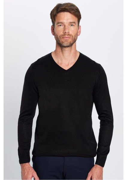Erkek Standart Fit Normal Kesim Yumuşak Dokulu Tüylenmeyen Siyah V Yaka Triko Kazak fiyatları