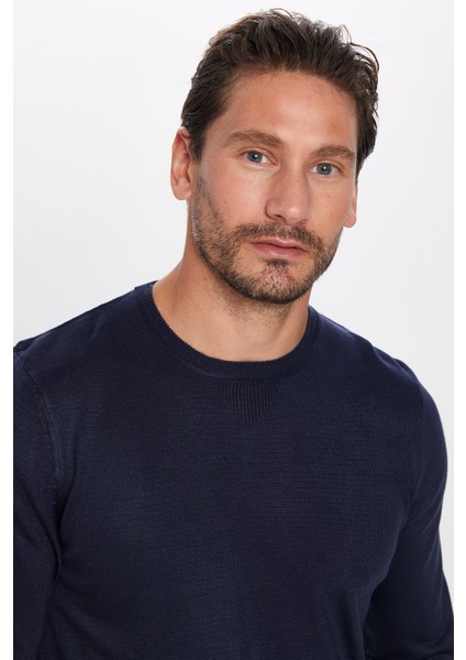 Erkek Slim Fit Dar Kesim Yumuşak Dokulu Tüylenmeyen Lacivert Bisiklet Yaka Triko Kazak fiyatları