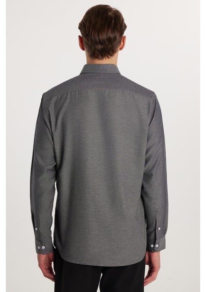 Erkek Regular Fit Klasik Kesim Düz Yaka Düğmeli Cepli Gri Gömlek fırsatları