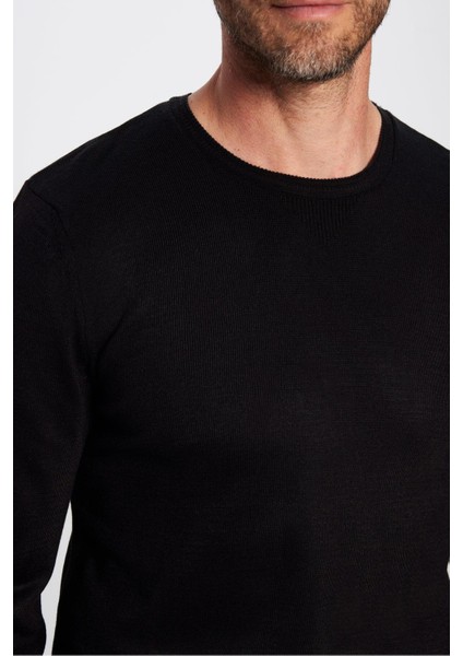 Erkek Slim Fit Dar Kesim Yumuşak Dokulu Tüylenmeyen Siyah Bisiklet Yaka Triko Kazak fırsatları