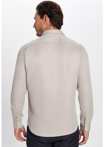 Erkek Regular Fit Klasik Kesim Düz Yaka Düğmeli Cepli Taş Gömlek indirimleri