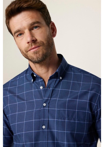Erkek Regular Fit Klasik Kesim Düğmeli Yaka Küçük Kareli Pamuklu Lacivert Gömlek fiyatları