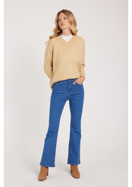 Kadın Regular Fit Klasik Kesim Pamuklu İspanyol Paça Mavi Jean Kot Pantolon indirimleri