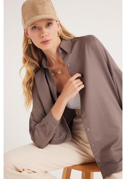 Kadın Oversize Rahat Kesim Spor Yaka Uzun Kollu Basic Düz Vizon Gömlek fırsatları