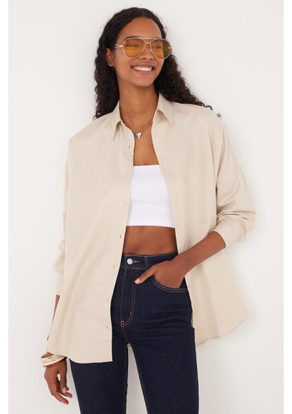 Kadın Oversize Rahat Kesim Spor Yaka Uzun Kollu Basic Düz Bej Gömlek