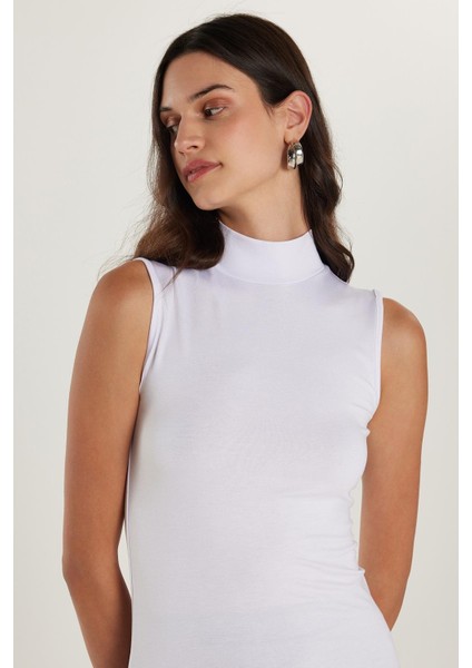 Kadın 4'lü Paket Siyah-Haki-Bej-Beyaz Regular Fit Kesim Viskon Kumaş Balıkçı Yaka Sıfır Kol Bluz indirimleri