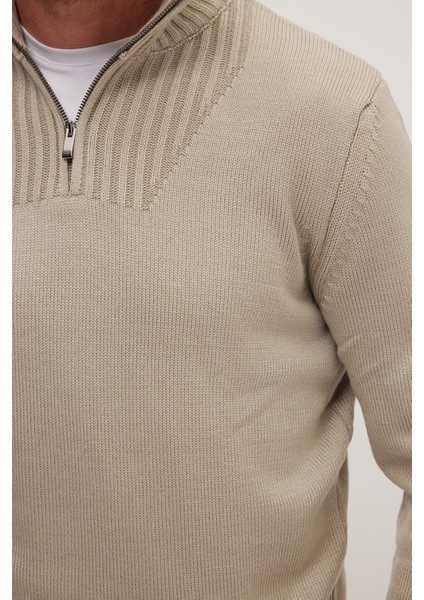 Erkek Slim Fit Dar Kesim Armürlü Fermuarlı Taş Dik Yaka Kazak modelleri