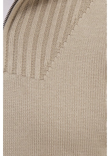 Erkek Slim Fit Dar Kesim Armürlü Fermuarlı Taş Dik Yaka Kazak