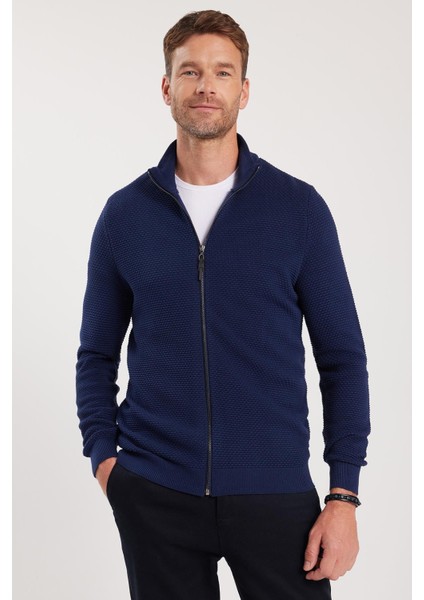 Erkek Standart Fit Normal Kesim Desenli Yarım Balıkçı Yaka Fermuarlı Lacivert Hırka