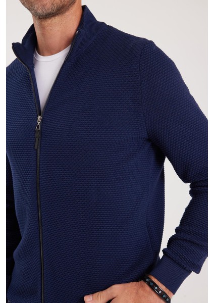 Erkek Standart Fit Normal Kesim Desenli Yarım Balıkçı Yaka Fermuarlı Lacivert Hırka fiyatları