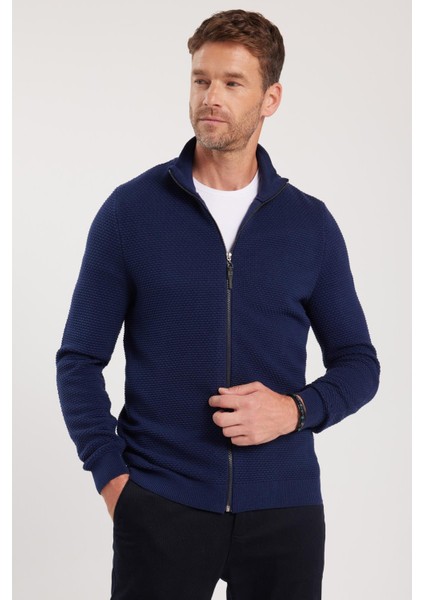 Erkek Standart Fit Normal Kesim Desenli Yarım Balıkçı Yaka Fermuarlı Lacivert Hırka modelleri