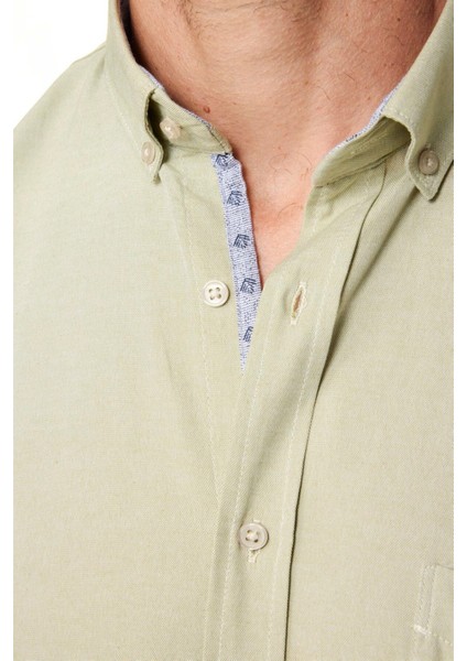 Erkek Regular Fit Klasik Kesim Pamuklu Oxford Doku Tek Cepli Yeşil Düğmeli Yaka Gömlek fırsatları