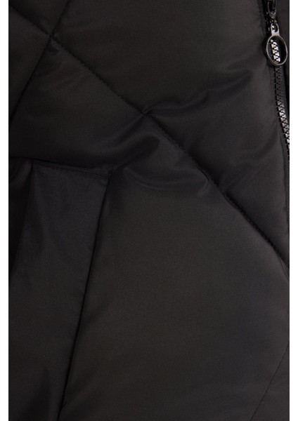 Kadın Oversize Geniş Kesim Şişme Dik Yaka Siyah Mont