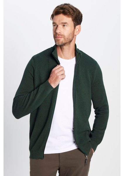 Erkek Standart Fit Normal Kesim Desenli Yarım Balıkçı Yaka Fermuarlı Yeşil Hırka modelleri