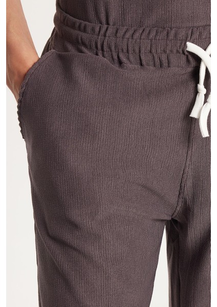 Erkek Standart Fit Pamuklu Jakarlı Baskılı Bisiklet Yaka Beli Bağcıklı Mor Şort Takım fırsatları