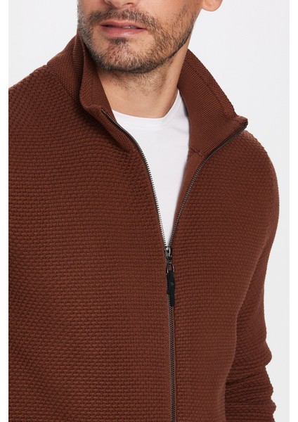 Erkek Slim Fit Dar Kesim Desenli Yarım Balıkçı Yaka Fermuarlı Kahverengi Hırka modelleri