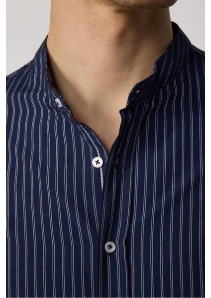 Slim Fit Uzun Kollu Hakim Yaka Pamuklu Kolay Ütü Çizgili Erkek Lacivert Gömlek fırsatları