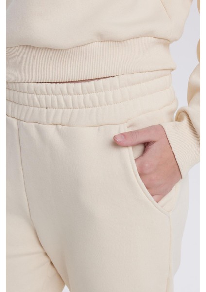 Kadın Regular Fit Pamuklu 3 İplik Yumuşak Dokulu İçi Polarlı Bisiklet Yaka Taş Eşofman Takımı modelleri