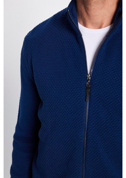 Erkek Standart Fit Normal Kesim Desenli Yarım Balıkçı Yaka Fermuarlı Mavi Hırka fırsatları