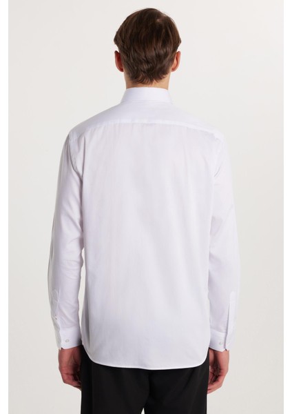 Erkek Regular Fit Klasik Kesim %100 Pamuk Saten Tek Cepli Beyaz Gömlek fırsatları