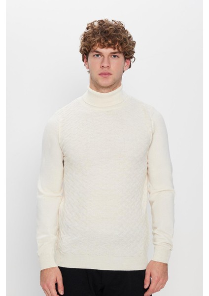 Tam Balıkçı Yaka Önü Desenli Ekru Erkek Triko Kazak fırsatları