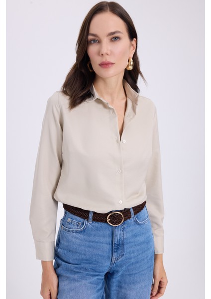 Kadın Slim Fit Dar Kesim Vücuda Oturan Uzun Kollu Açık Bej Basic Gömlek fırsatları