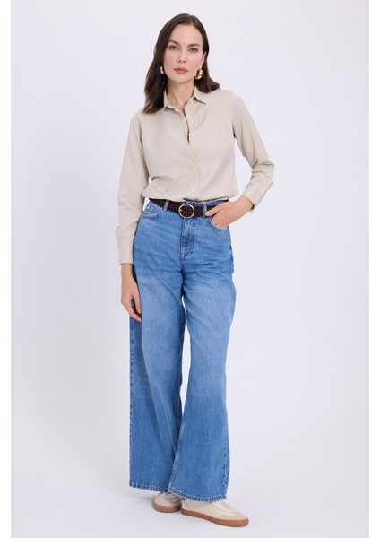 Kadın Slim Fit Dar Kesim Vücuda Oturan Uzun Kollu Açık Bej Basic Gömlek indirimleri